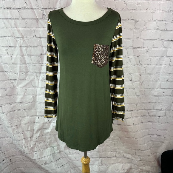 NWT Boutique Olive sequin pocket tunic knit top color block stipe long sleeve - Picture 1 of 10